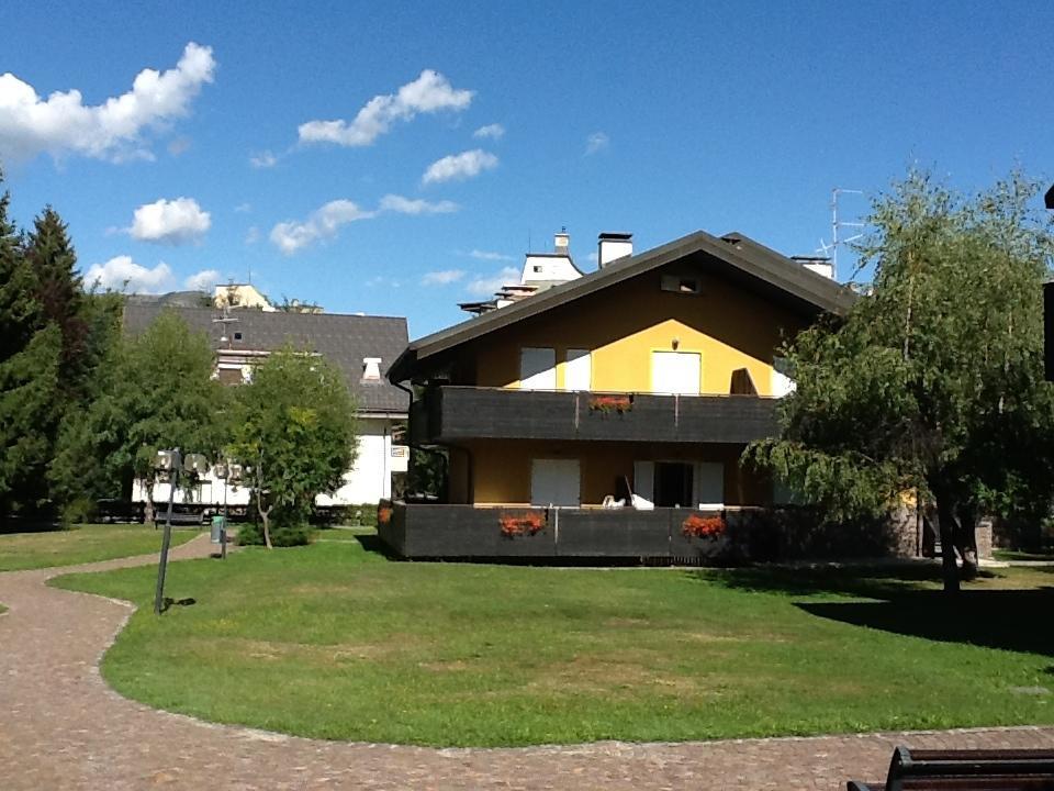 Chalet Dafne Hotell Aprica Exteriör bild